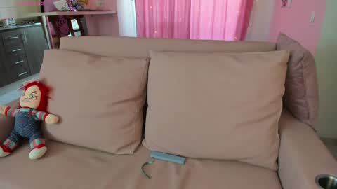 zoe_sullivan_ online show from 01.13.25