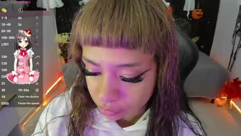 zoe_sullivan_ online show from 10.18.25