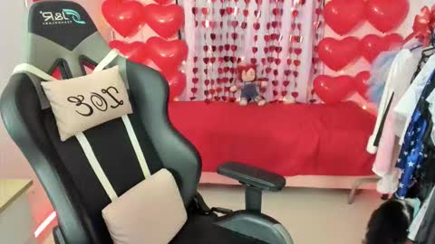 zoe_sullivan_ online show from 02.14.26