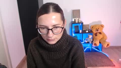 Snapshot of zoe_sweet55 chatting on 10.23.25 zoe_sweet55 online show from 10.23.25