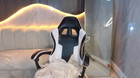 Zoe online show from 12.13.25