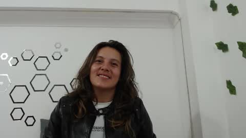 Carolina online show from 10.03.25