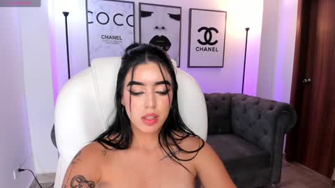  zoee jackson online show from 01.02.25