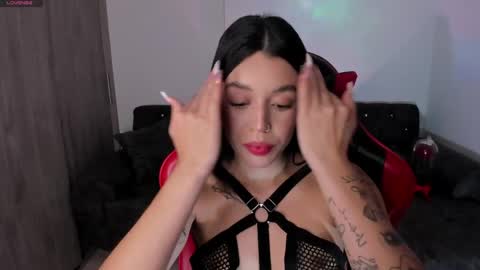  zoee jackson online show from 04.01.26