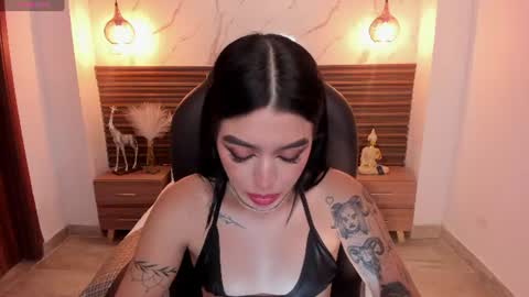  zoee jackson online show from 07.05.26