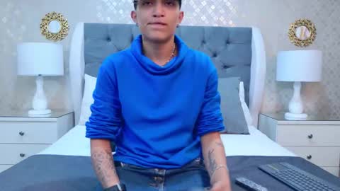 Zoe Krug online show from 10.24.25