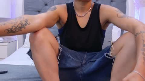 Zoe Krug online show from 11.26.25