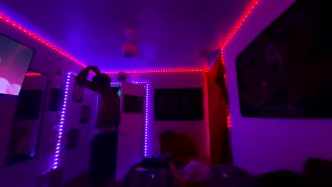 LovelyLatin25 online show from 02.04.25