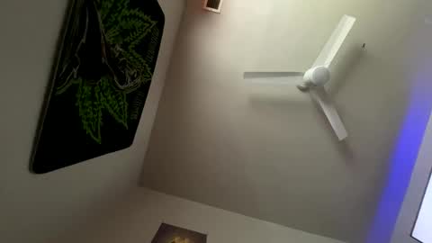 LovelyLatin25 online show from 02.05.25