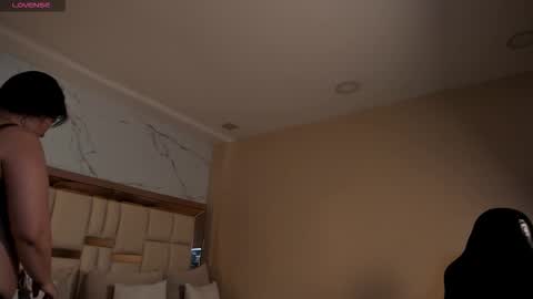 Zoes online show from 02.18.26