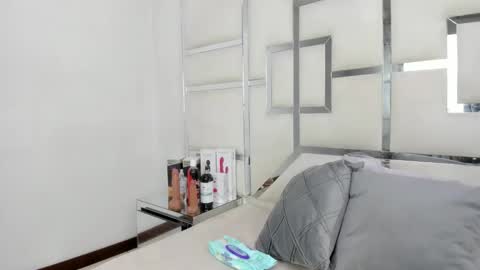 ZoeSwam online show from 03.28.26