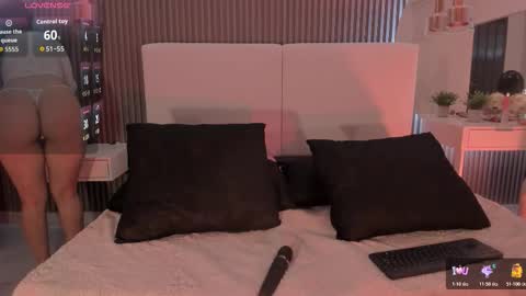  ZOE  online show from 11.17.25