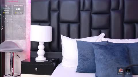 Snapshot of zoewilliis chatting on 11.09.25 ZoeWilliis online show from 11.09.25