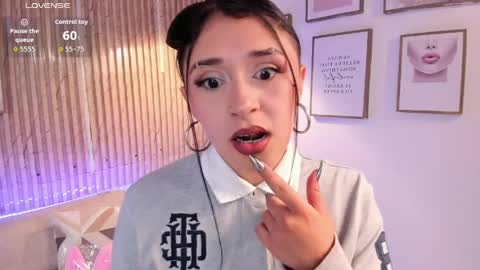 Zoey  online show from 04.03.26