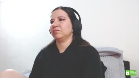 Snapshot of zohe_ chatting on 09.30.25 zohe online show from 09.30.25