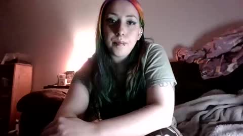 Snapshot of zombiecutiee chatting on 12.20.25 zombiecutiee online show from 12.20.25