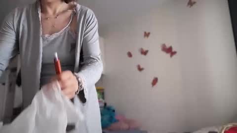 Melani online show from 04.07.26