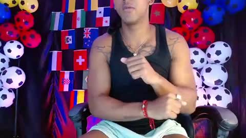Snapshot of zoriel_derox chatting on 06.18.26 Zoriel online show from 06.18.26