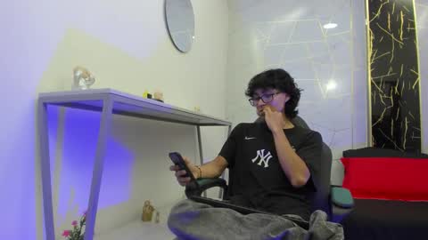     online show from 11.28.25