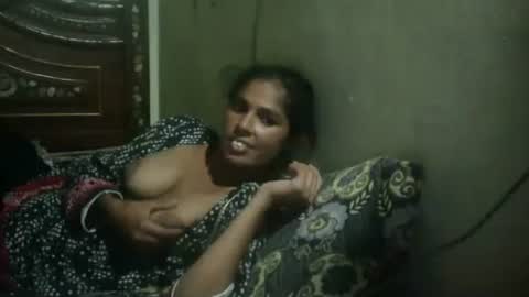 Snapshot of zoyakhan803 chatting on 09.10.25 zoyakhan803 online show from 09.10.25