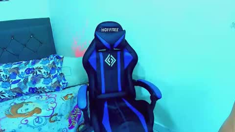 Snapshot of zulramth chatting on 02.25.26 zulramth online show from 02.25.26