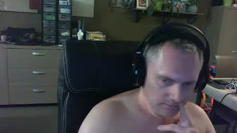 Snapshot of zultem chatting on 02.15.26 zultem online show from 02.15.26