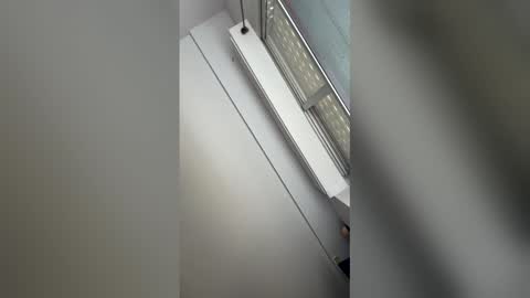 zurdineno online show from 02.06.26