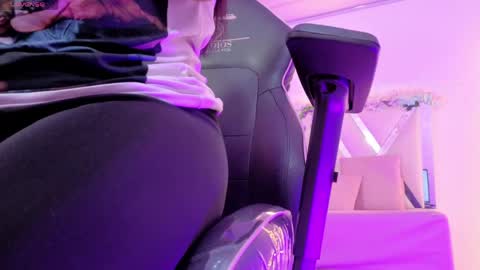 ZURY   online show from 04.25.26