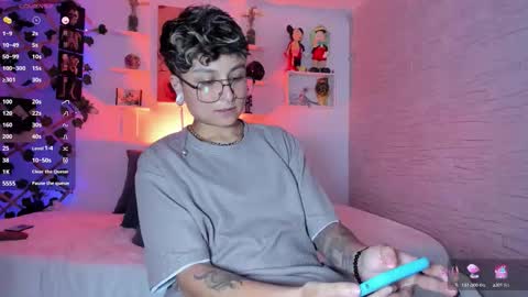 Snapshot of zuryramirez_ chatting on 10.29.25 Zury Ramirez online show from 10.29.25