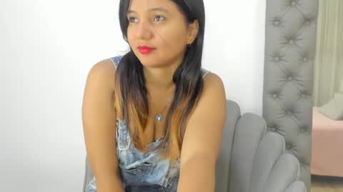 Snapshot of zusan_king_ chatting on 05.29.26 Im Zusan My schedule is from 1030pm to 430 am colombian time online show from 05.29.26