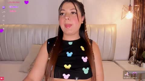 Snapshot of zuzu_sweet chatting on 10.28.25 Zara online show from 10.28.25