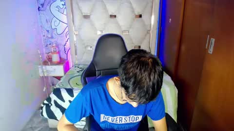 Snapshot of zxvn_n chatting on 06.03.26 ZX online show from 06.03.26