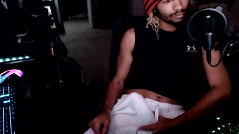 mixedtwinklol online show from 10.25.25