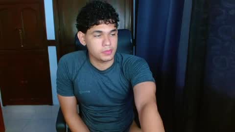 Snapshot of zyrosxk chatting on 04.25.26 antonio felipe online show from 04.25.26