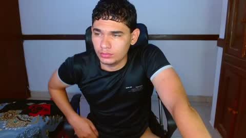 Snapshot of zyrosxk chatting on 05.25.26 antonio felipe online show from 05.25.26