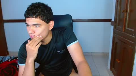Snapshot of zyrosxk chatting on 05.27.26 antonio felipe online show from 05.27.26