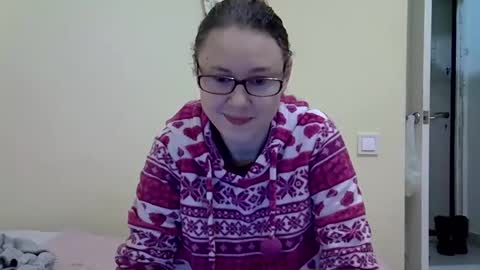 Zyuhre online show from 12.14.24