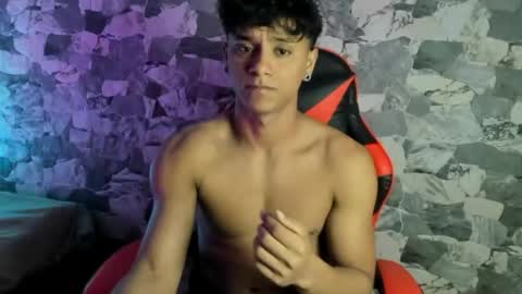 Snapshot of zyzz_1812 chatting on 05.05.26 zyzz_1812 online show from 05.05.26