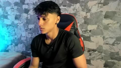 Snapshot of zyzz_1812 chatting on 05.19.26 zyzz_1812 online show from 05.19.26