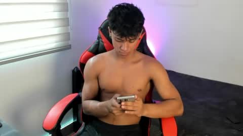 Snapshot of zyzz_1812 chatting on 06.04.26 zyzz_1812 online show from 06.04.26