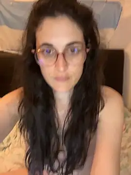 Snapshot of Lunaabbey chatting on 06.19.26 Lunaabbey online show from 06.19.26