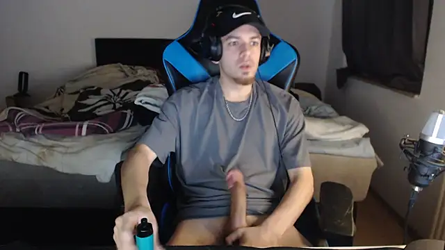 Snapshot of AlbanerYaro45 chatting on 01.07.25 AlbanerYaro45 online show from 01.07.25