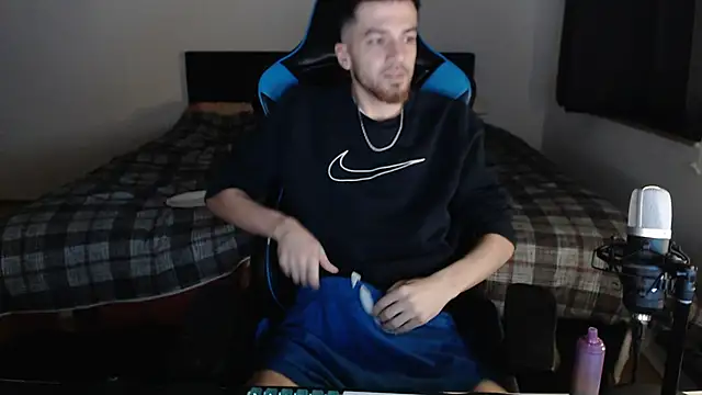 Snapshot of AlbanerYaro45 chatting on 01.31.25 AlbanerYaro45 online show from 01.31.25