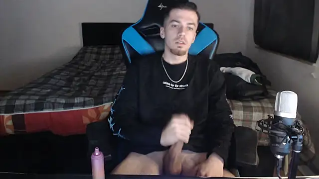 Snapshot of AlbanerYaro45 chatting on 02.03.25 AlbanerYaro45 online show from 02.03.25