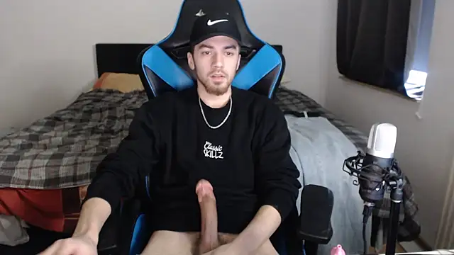 Snapshot of AlbanerYaro45 chatting on 02.24.25 AlbanerYaro45 online show from 02.24.25