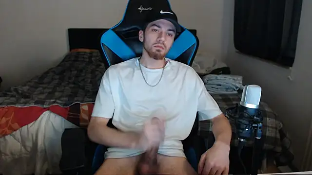 Snapshot of AlbanerYaro45 chatting on 02.27.25 AlbanerYaro45 online show from 02.27.25