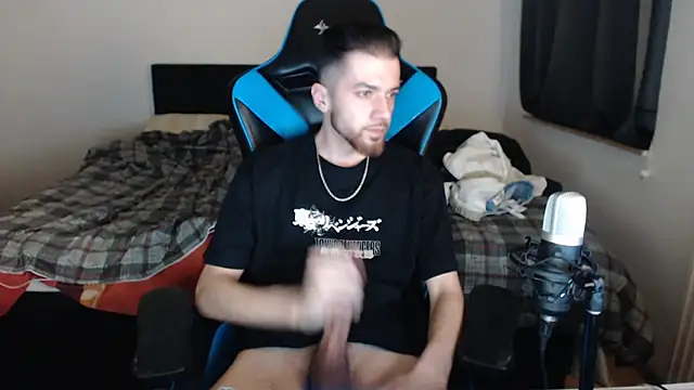 Snapshot of AlbanerYaro45 chatting on 03.11.25 AlbanerYaro45 online show from 03.11.25