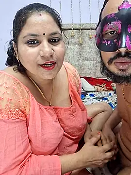 Snapshot of MOM-SUN-COUPLE chatting on 03.13.25 MOM-SUN-COUPLE online show from 03.13.25