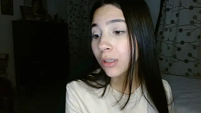 mia  lopez  online show from 01.05.25
