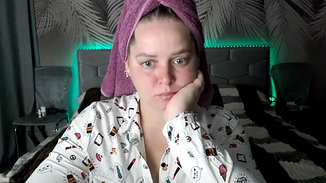 uliastar online show from 10.07.25